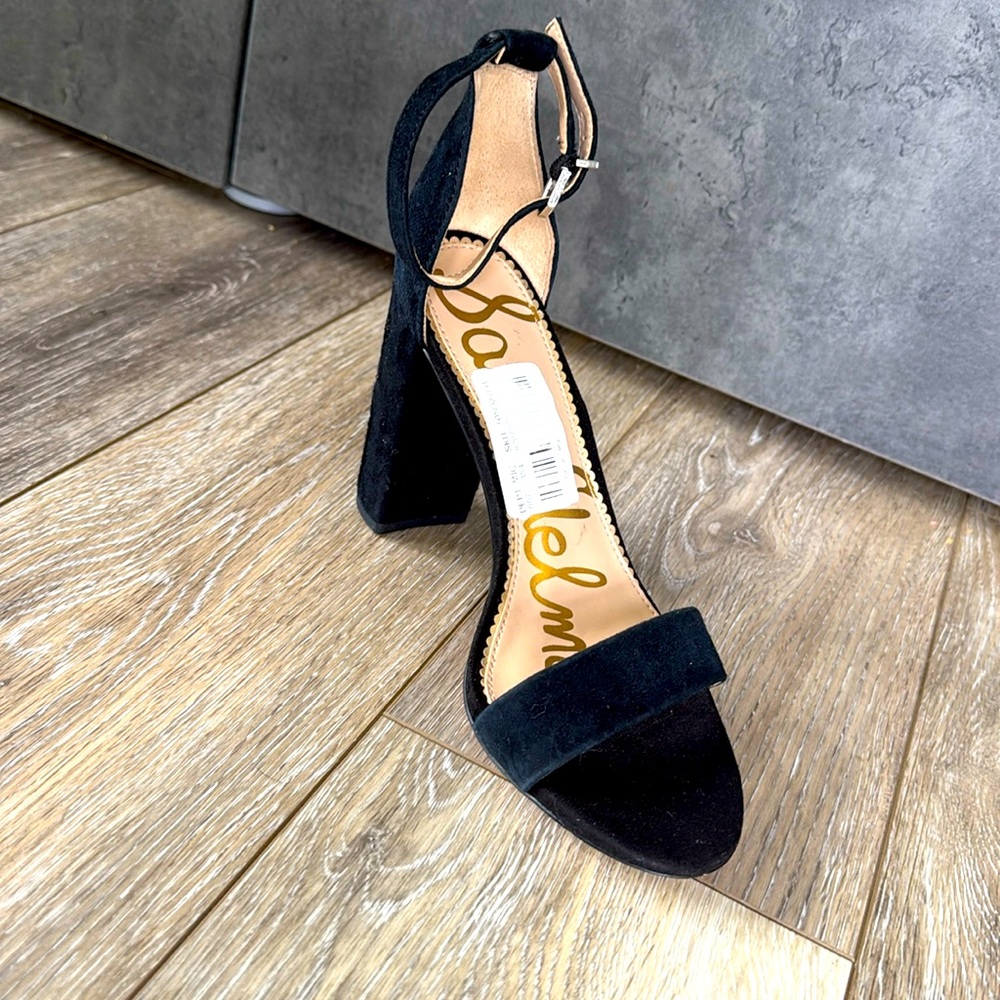 6.5 NWOB $120 UPDATED Sam Edelman Yancy - Black Suede Block Heel